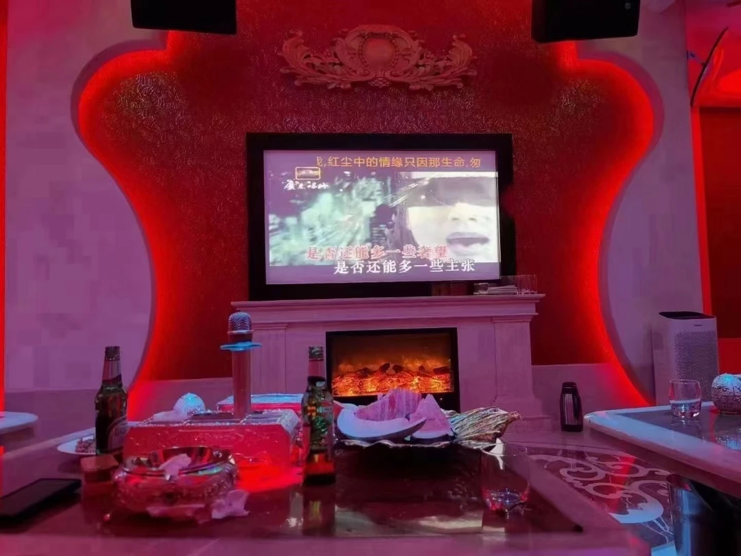 上海白金汉爵商务KTV预订|外滩夜生活新地标