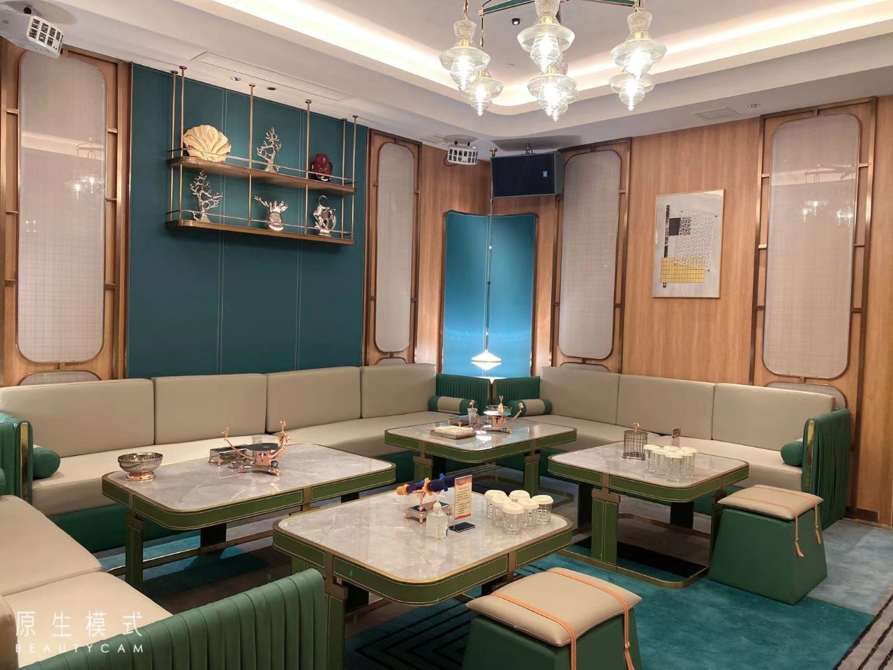 上海壹号公馆商务KTV主题派对房