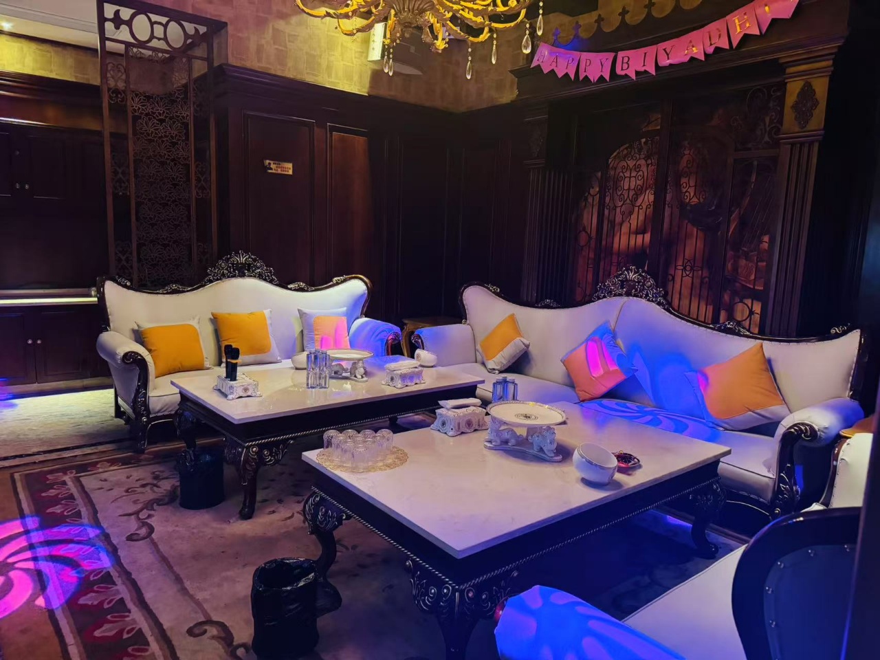 上海嗨帝商务KTV预订｜午夜场甄选体验与免费专车接送