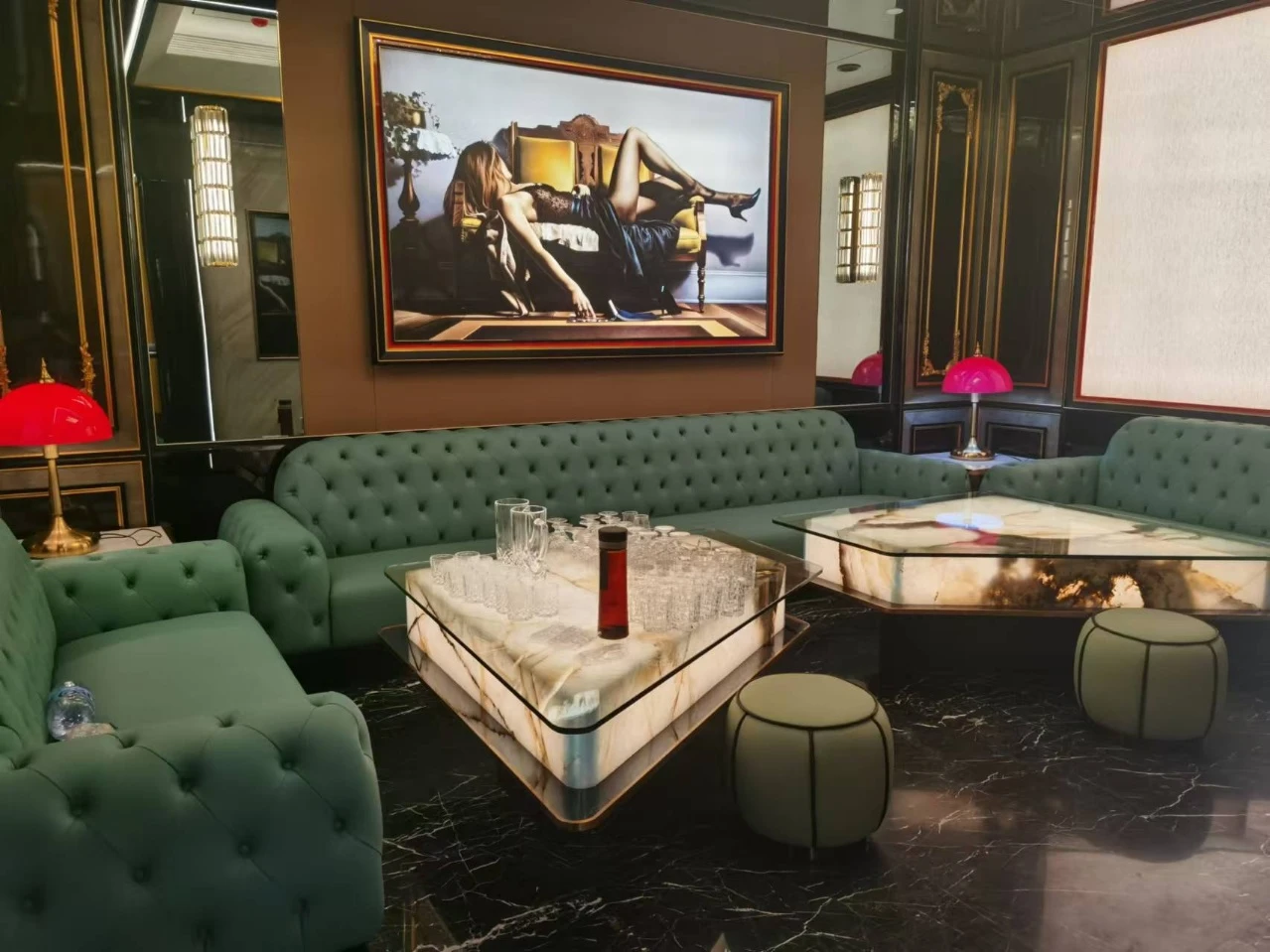 广州新·W经典会所商务KTV豪华包房夜景