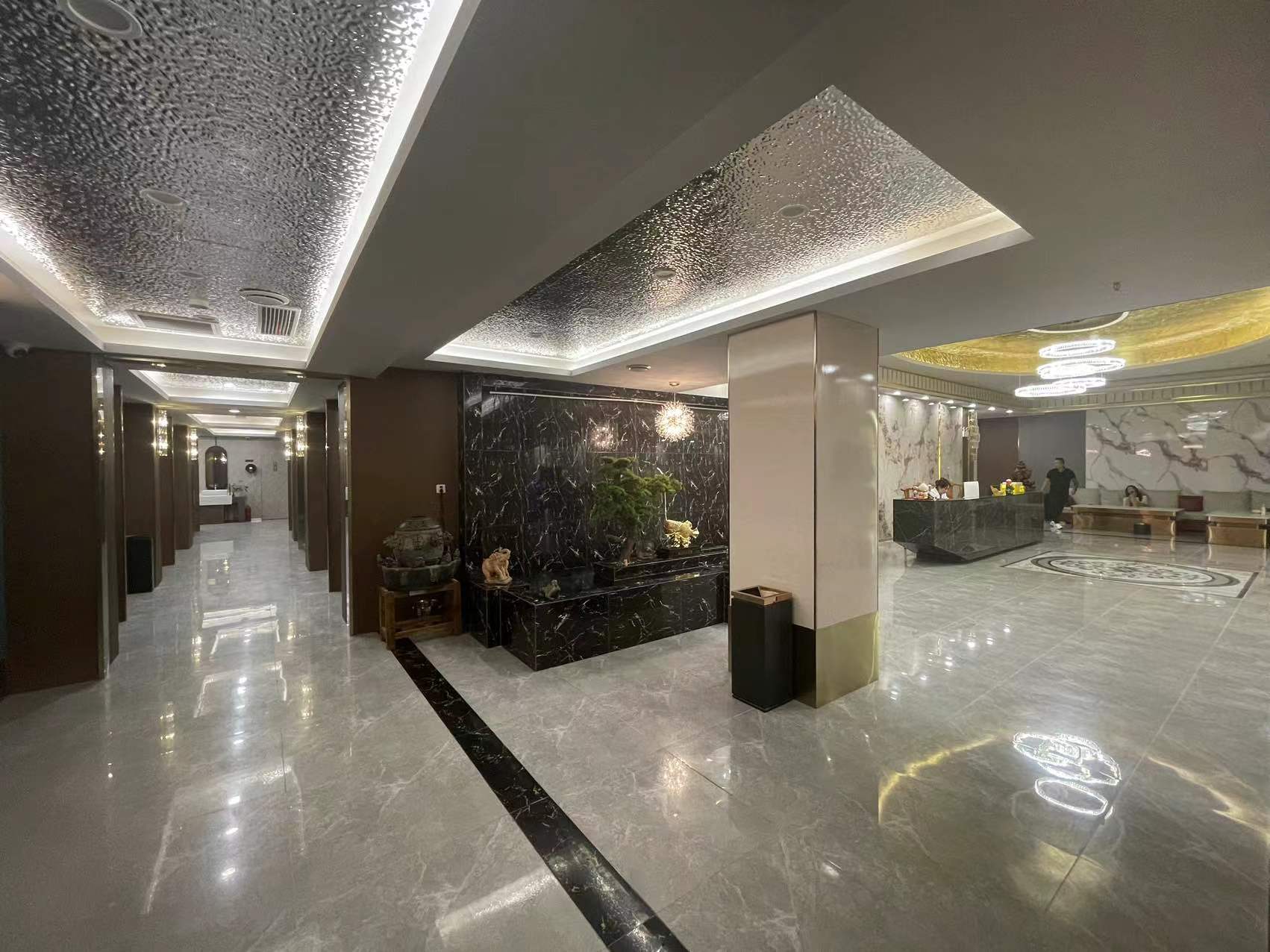 青岛北区商务KTV鑫豪利外观夜景