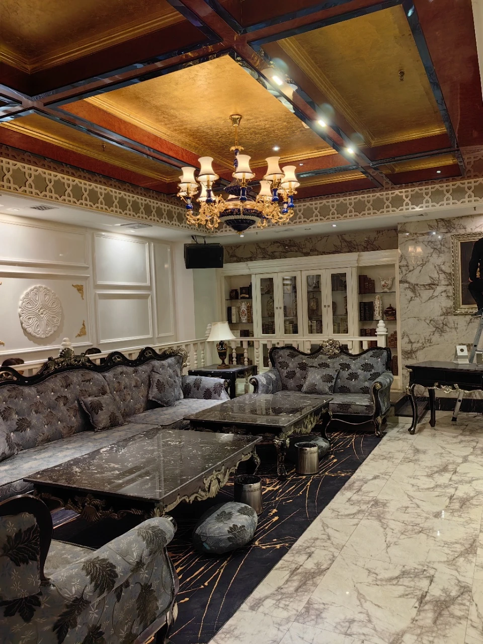 兴悦商务KTV尊享酒廊