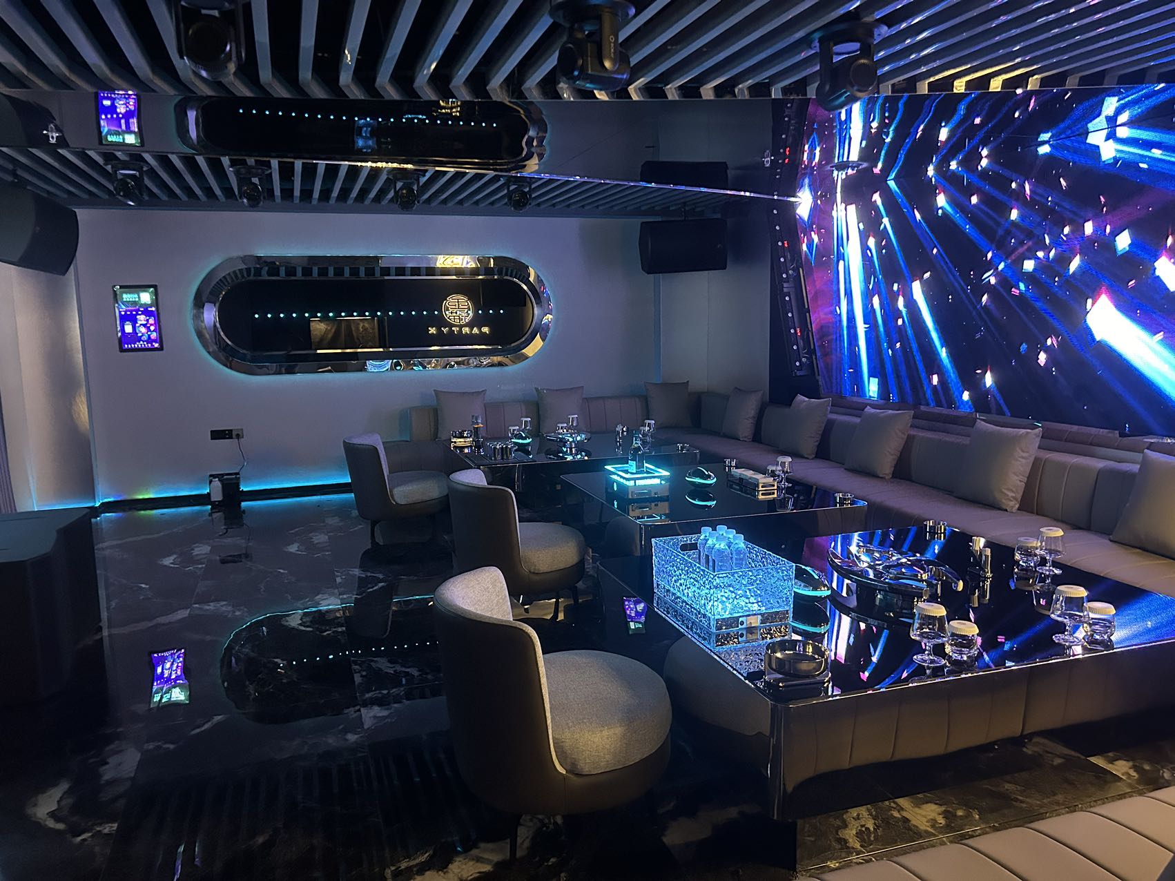 金华凤凰城商务KTV夜场锋芒：金磐路那抹杀疯的夜