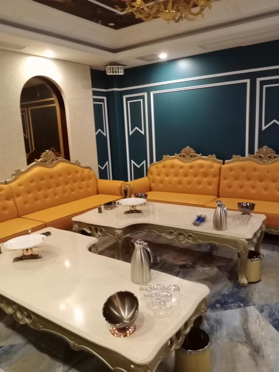 上海皇冠会所商务KTV香槟吧台