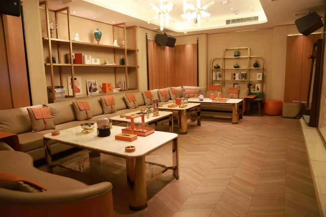 上海新铭人商务KTV预订_免费专车接送_高端包厢尊享体验