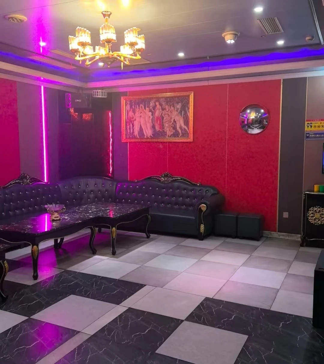 上海聚豪国际商务KTV门头夜景