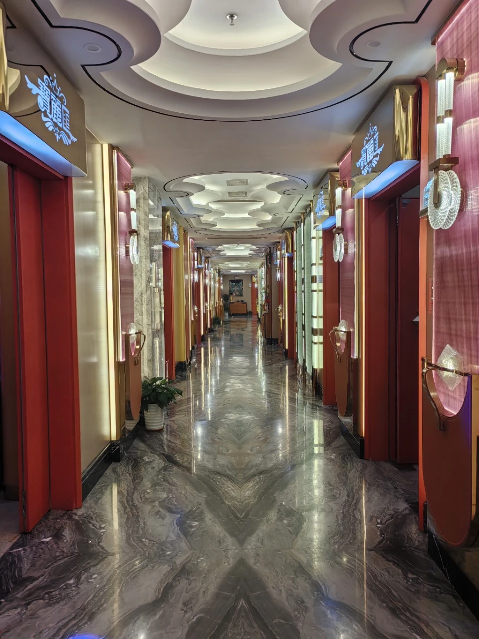 上海宝丽汇商务KTV预订_商务宴请首选高端夜场