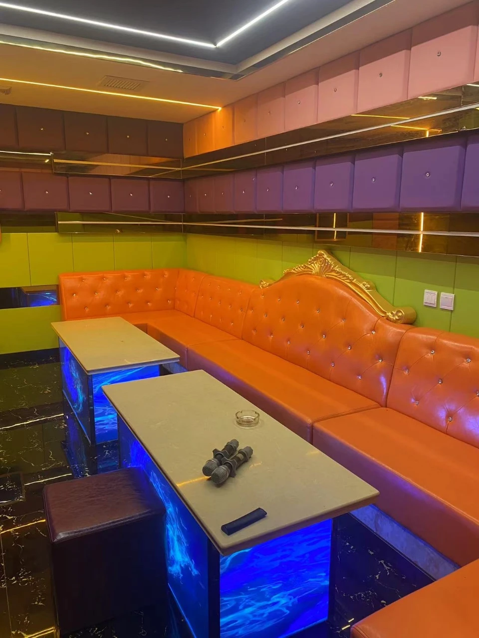 青岛美丽汇商务KTV夜景外观