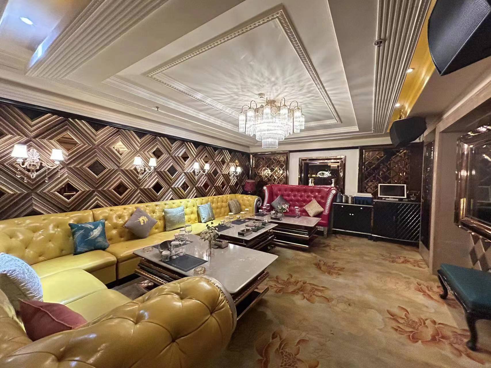 南京鼓楼商务KTV城市名人顶级包厢内景