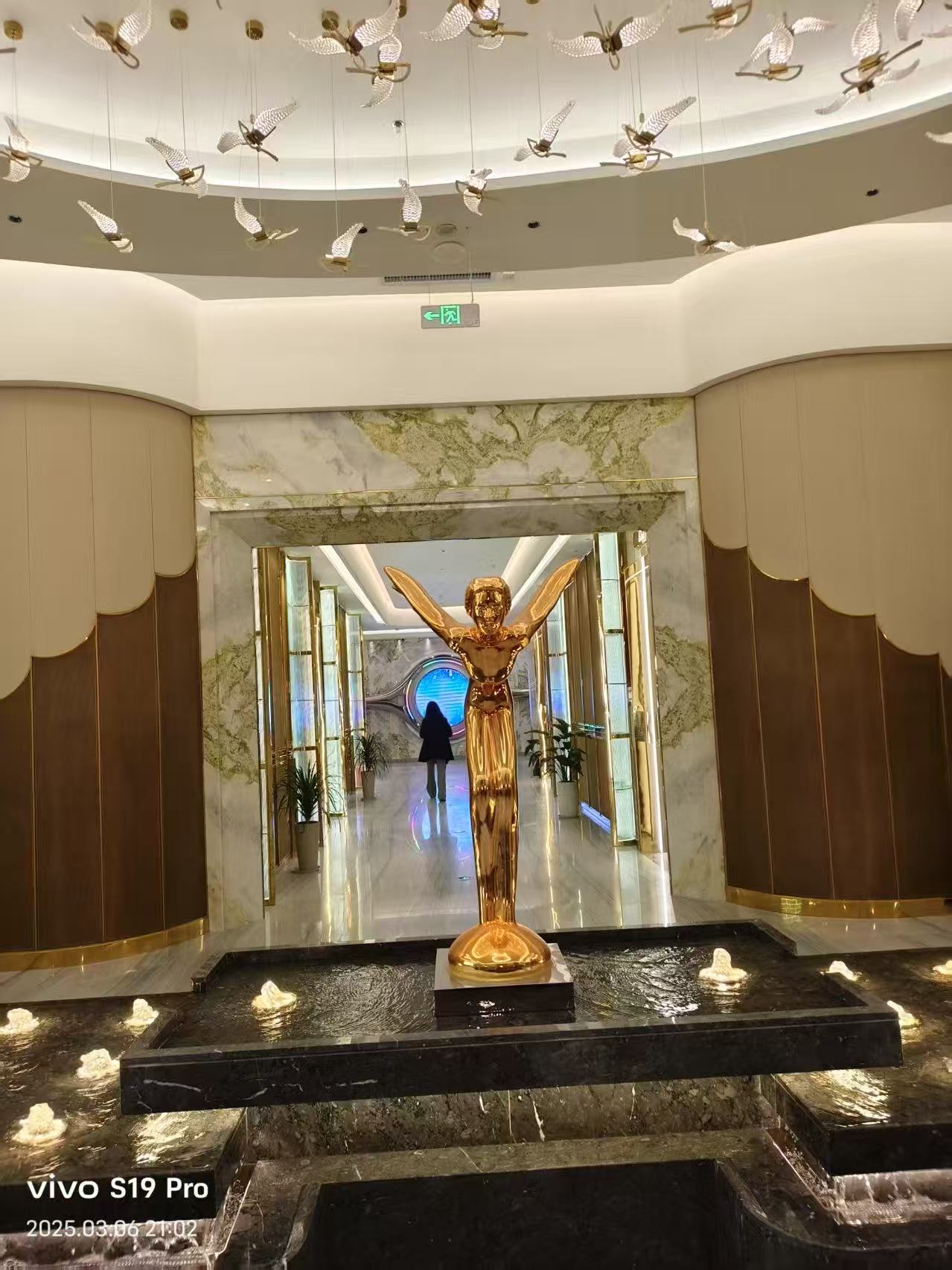 徐州泉山盛彭汇商务KTV预订，主城夜行新坐标