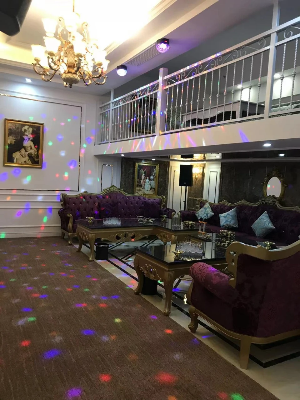 上海海尚巴黎商务KTV包厢gong主服务