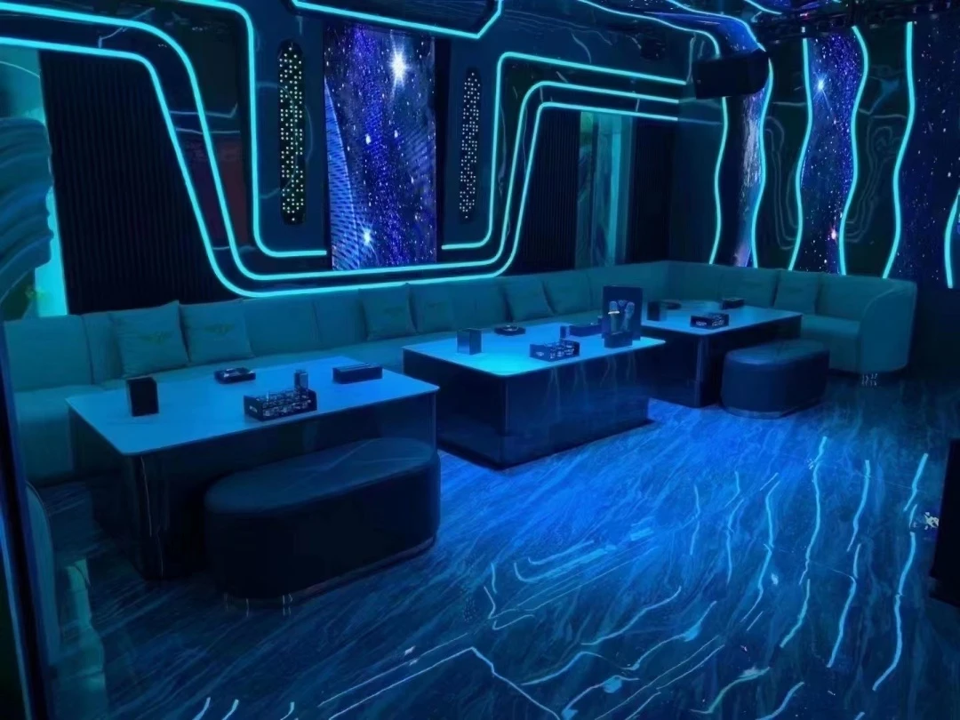 天津商务KTV金悦海河海河景观舱夜景