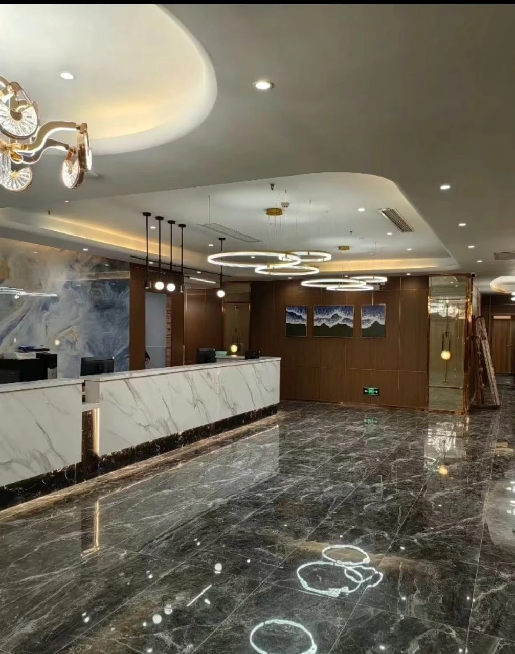 上海海尚巴黎商务KTV触控点歌屏