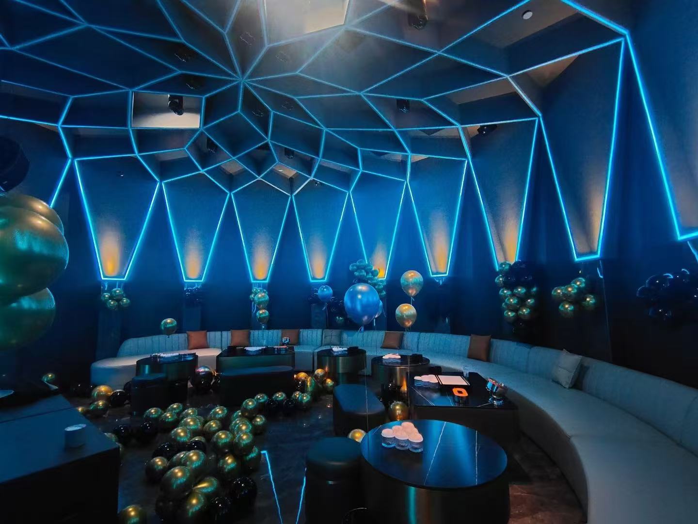 天津昱东商务KTV走廊光影