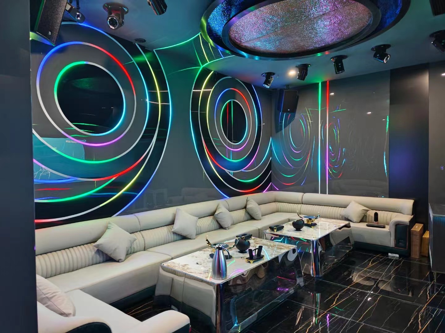 上海外冈壹号商务KTV预订_上海商务KTV低消488起_免费专车接送