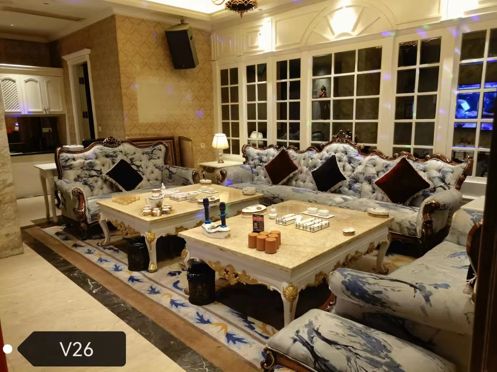 南昌花样年华商务KTV豪华大包厢