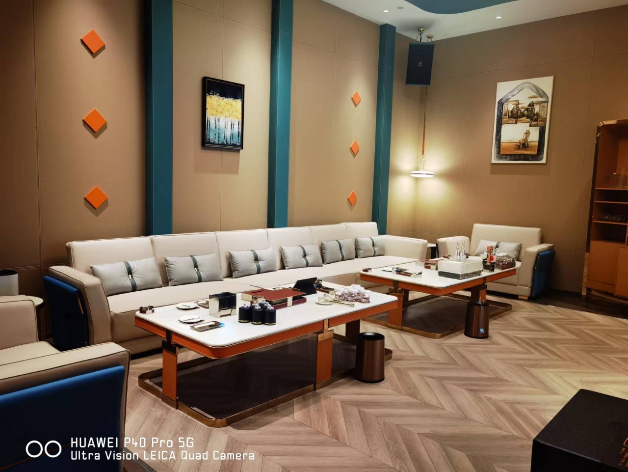 上海星禾城商务KTV预订_高端包厢_免费专车接送