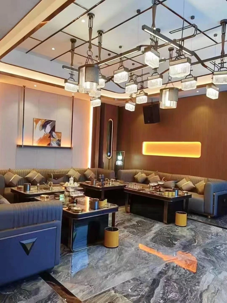 南宁维客商务KTV酒水展示墙