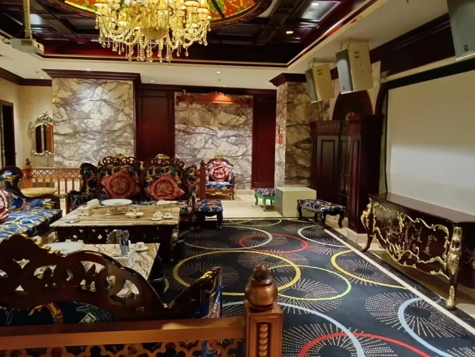 商务九公馆KTV吧台与调酒区