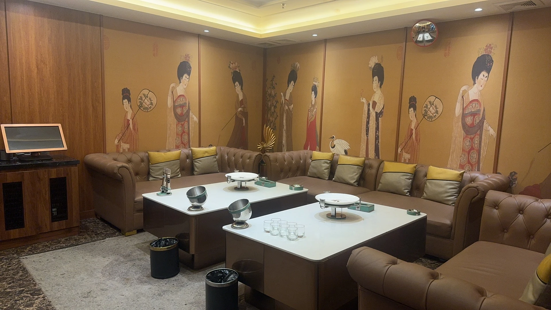 泉州名人国际商务KTV豪华包厢内部