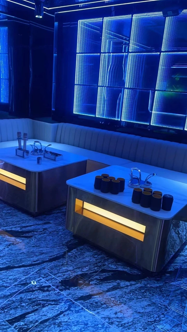 星光大道商务KTV豪华包房