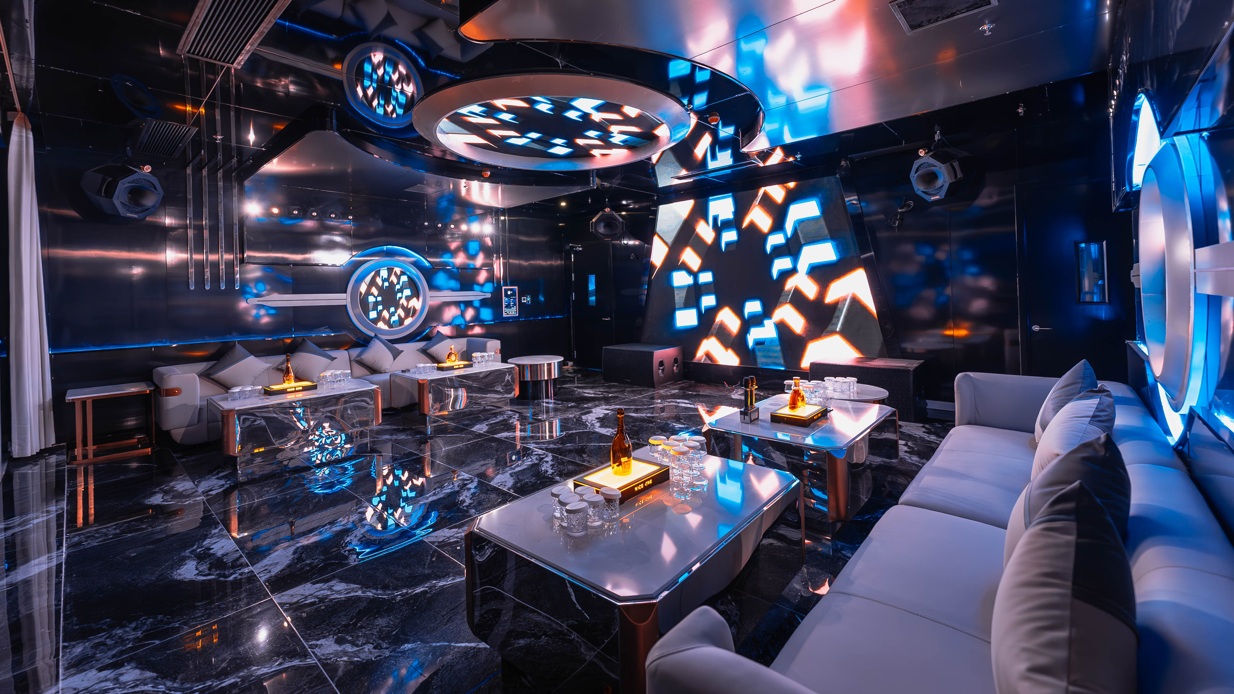 上海锦和尚城商务KTV豪华配置