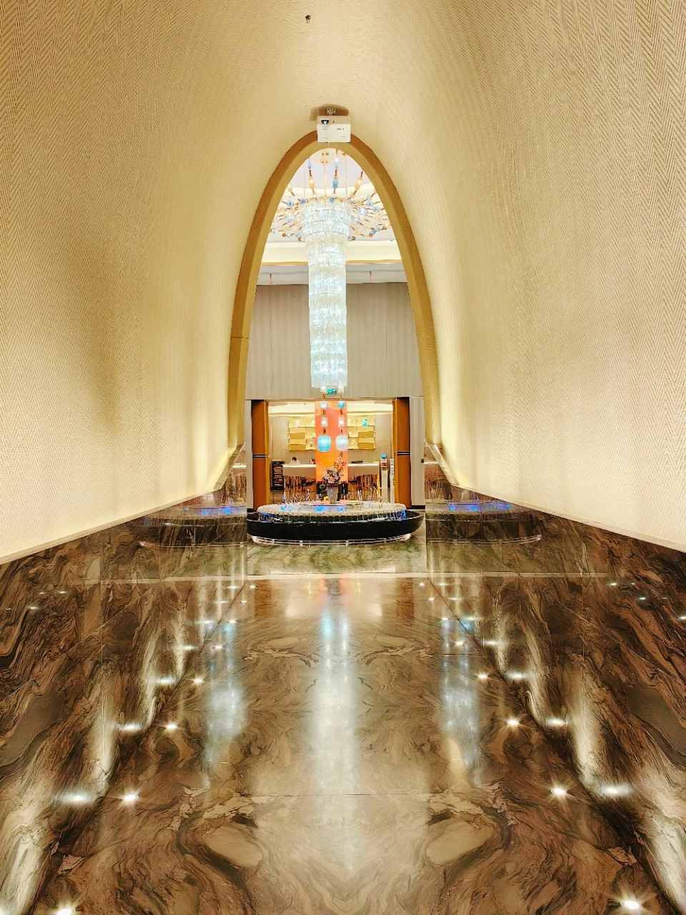 上海云顶荟商务KTV2楼走廊灯光