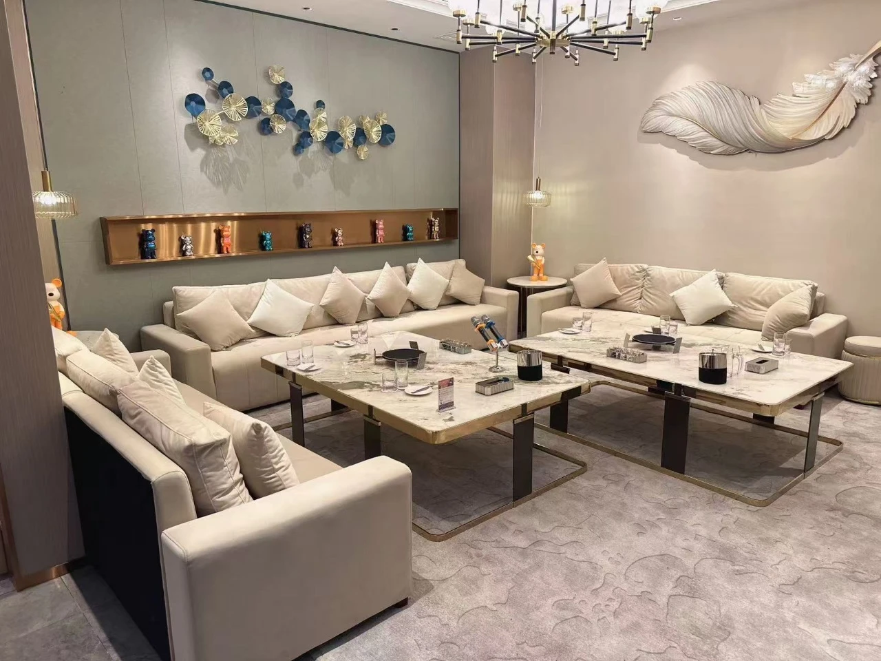 商务KTV走廊背影