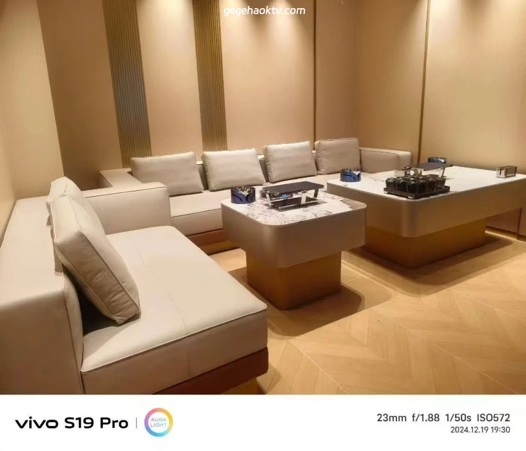 商务罗曼达KTV特色长廊与主题墙