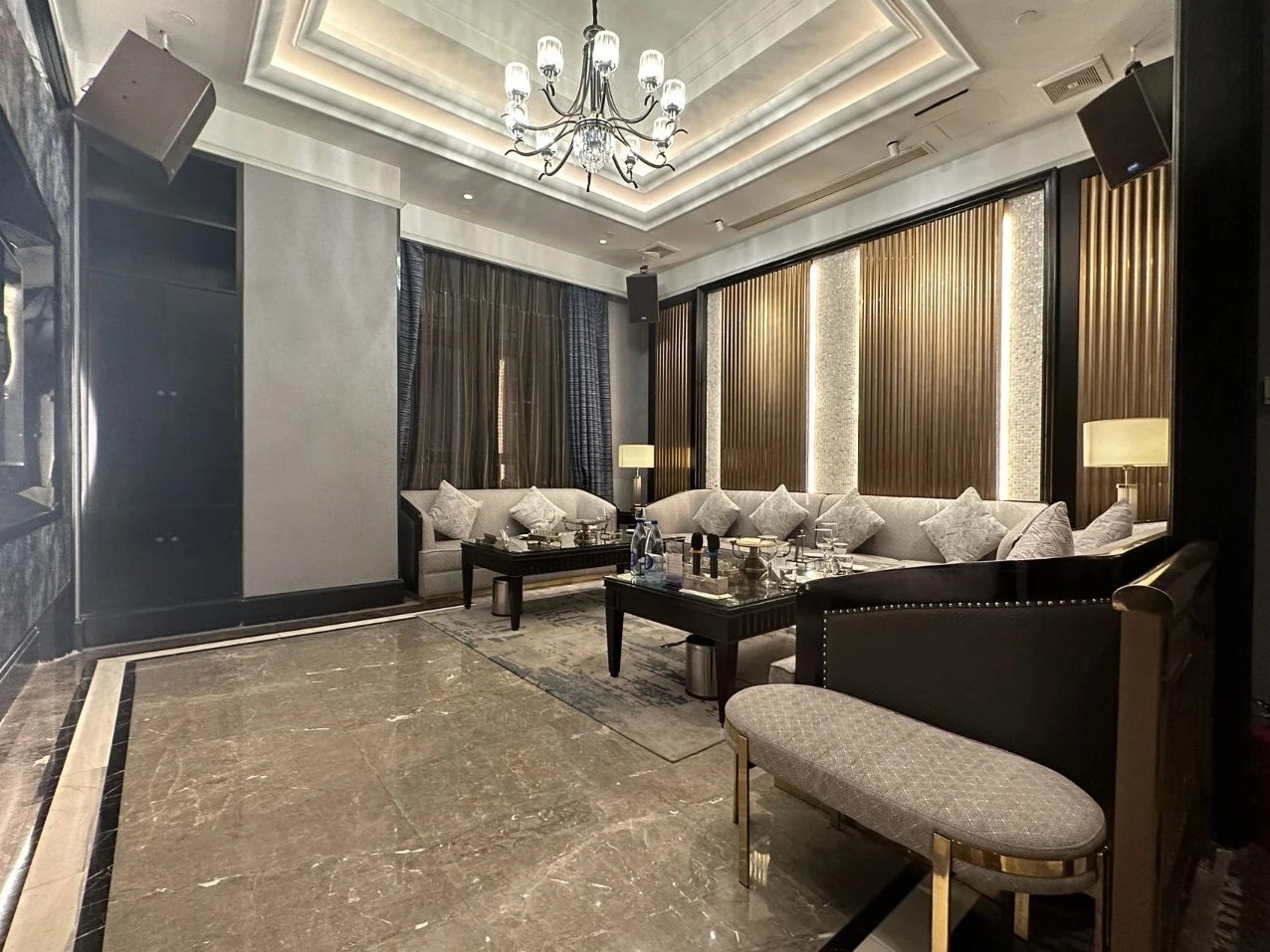 上海华庭汇商务KTV甄空主题房