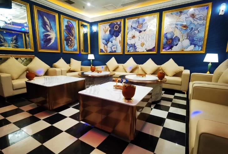 上海金夜星辰商务KTV外景夜色璀璨