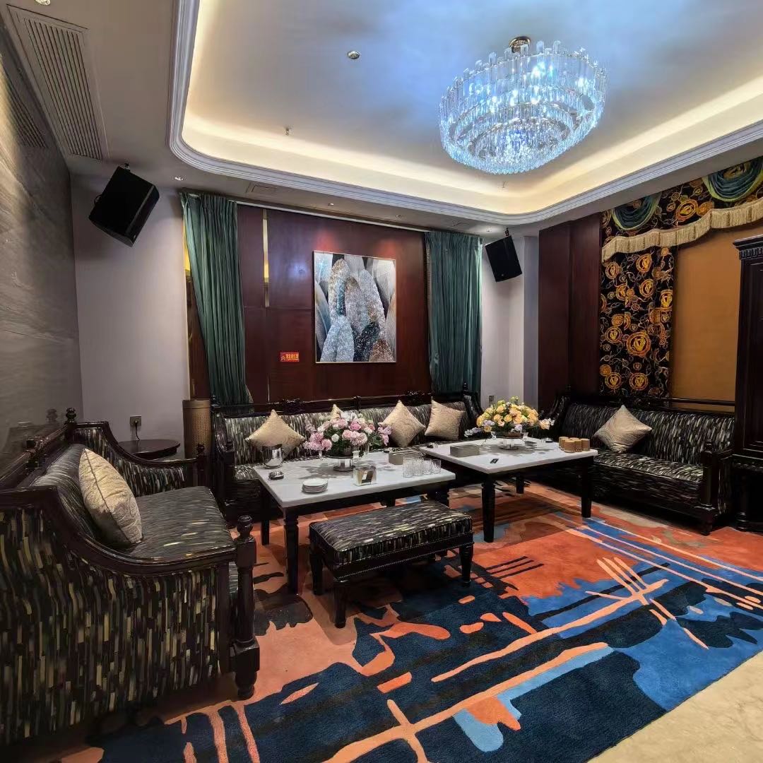 长沙雨花区皇家壹号国际商务KTV走廊