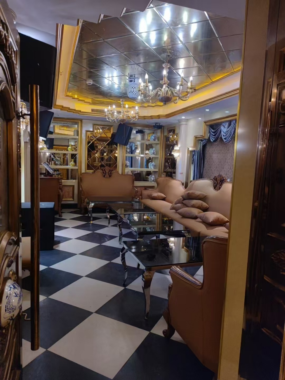 上海六号公馆商务KTV星空主题包厢