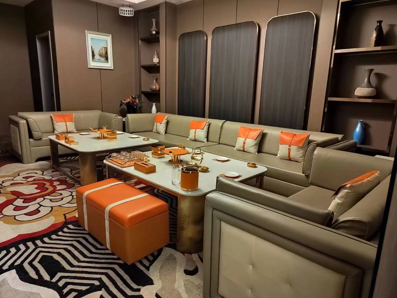 凯洛国际商务KTV走廊灯光艺术