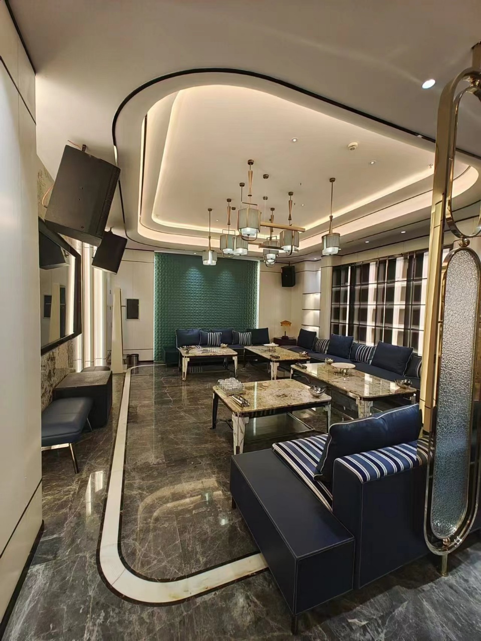 上海大地飞歌商务KTV主题包厢