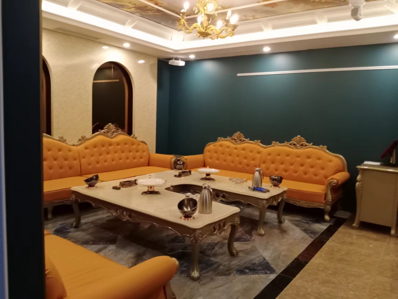 上海皇冠会所商务KTV欧式走廊