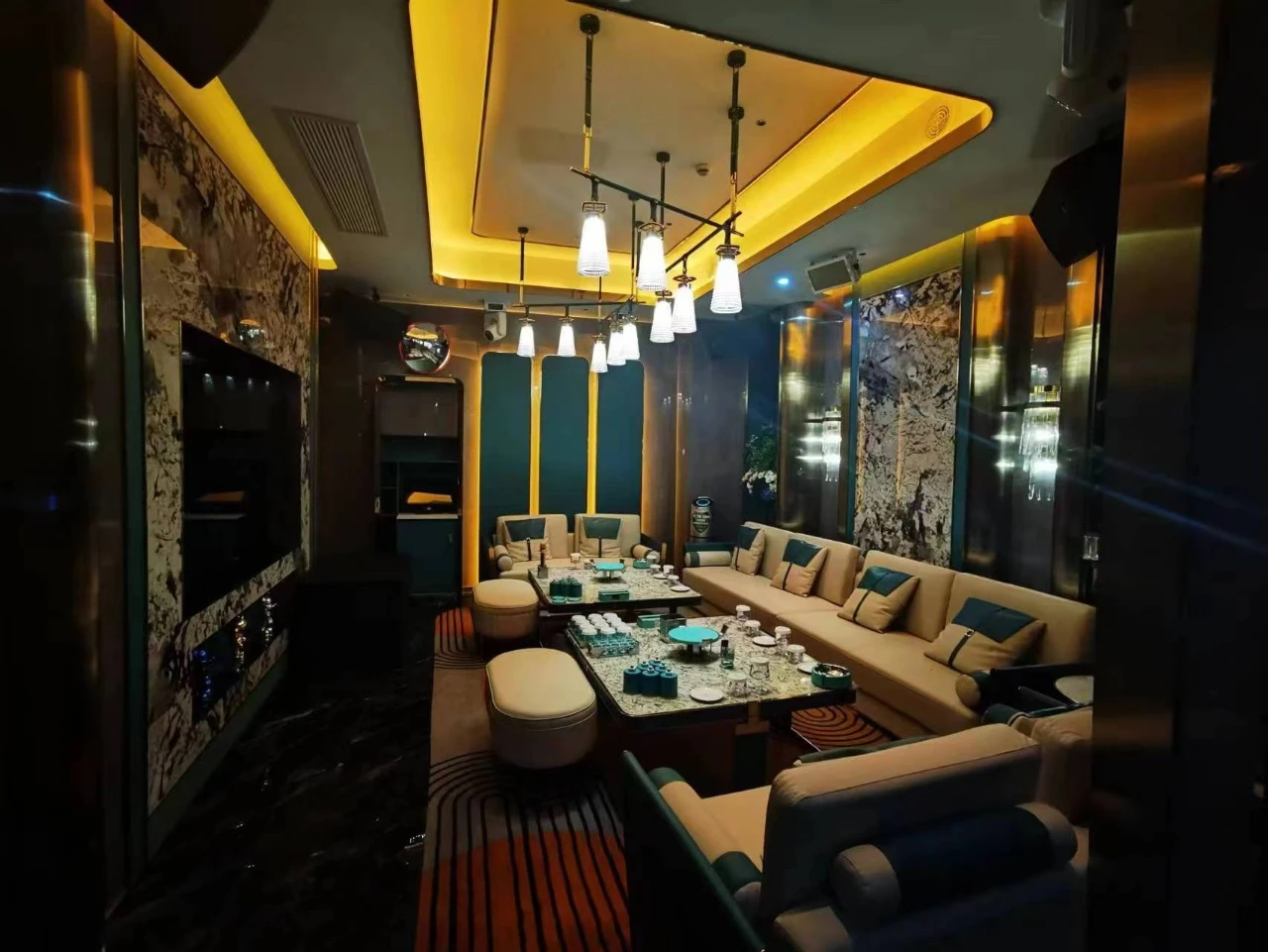 上海皇马商务KTV 专属座驾