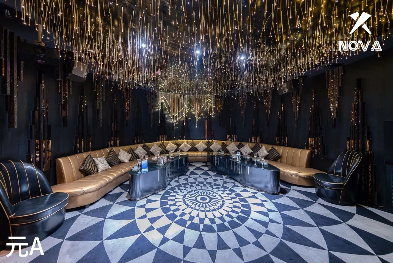 上海商务KTV豪华包间真皮沙发