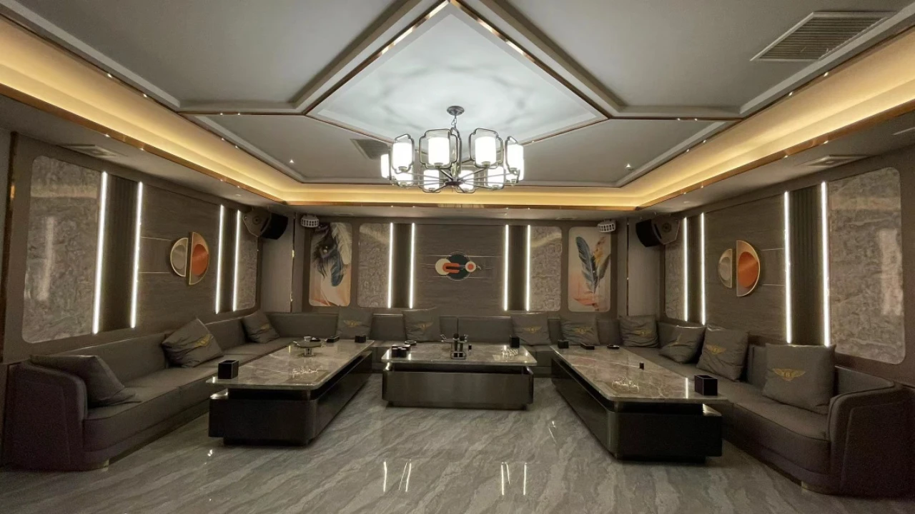 永利量贩式商务KTV上海外滩江景房