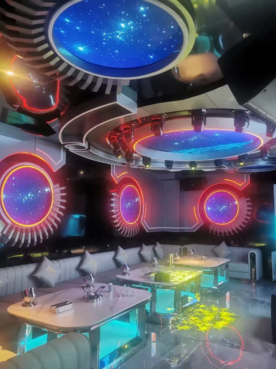 星光大道商务KTV精致酒水展示