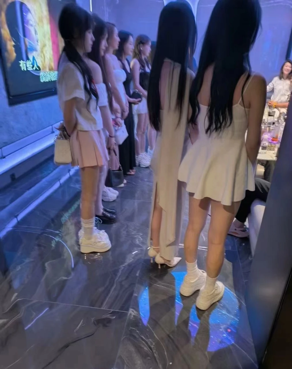 大连船舶丽湾商务KTV预订 | 免费专车接送 · 全城畅达