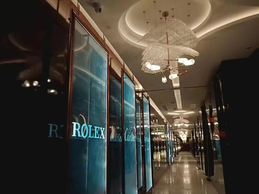 鸿悦汇商务KTV精致酒水台