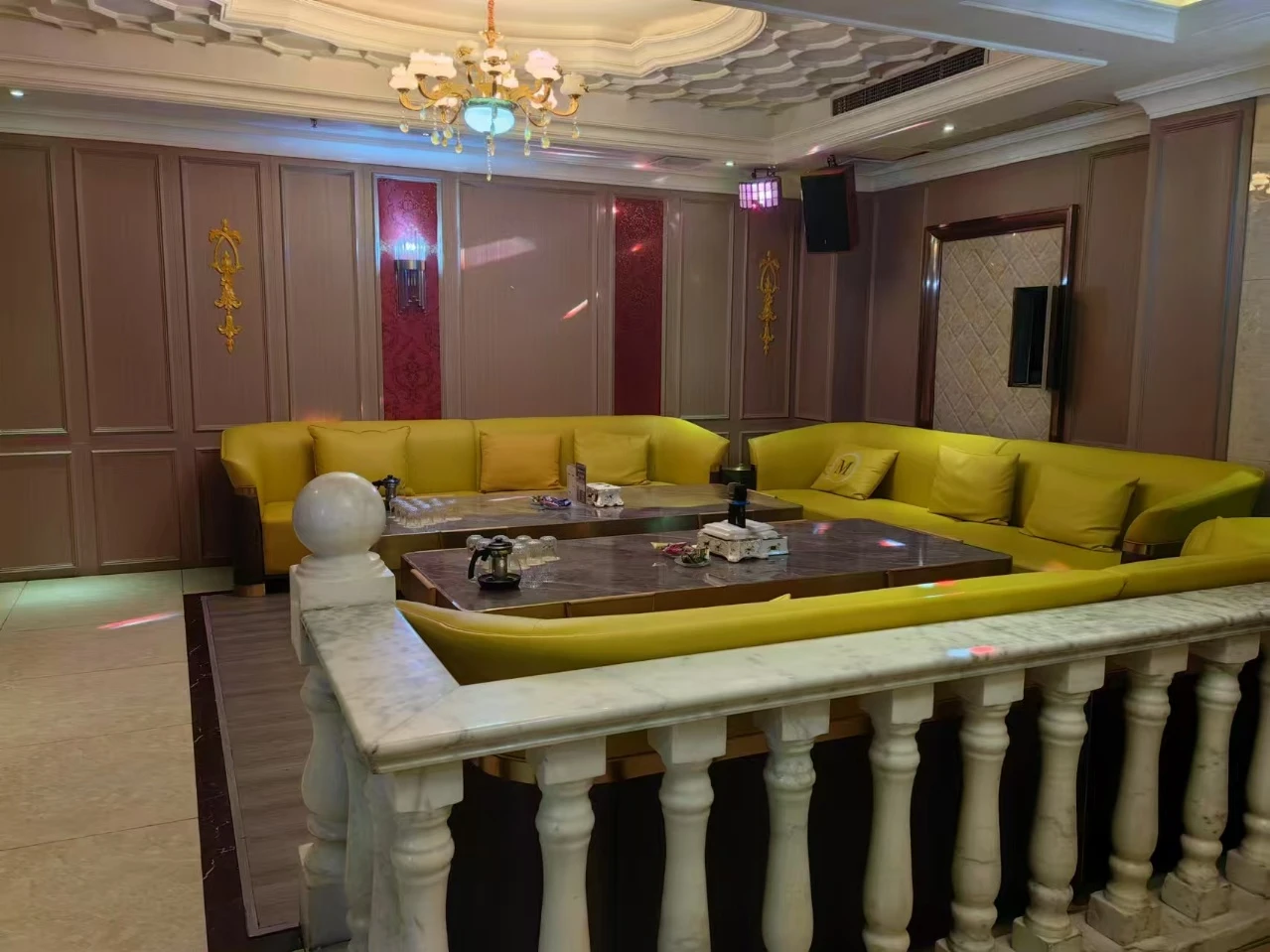 上海久富宾馆KTV预订|松江高端商务KTV包厢在线订房