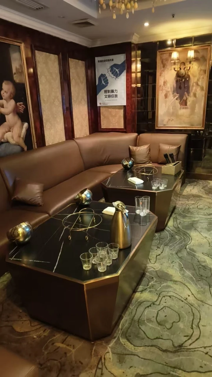 上海北海饭店商务KTV预订_包厢低消1000起|啤酒畅饮|免费专车