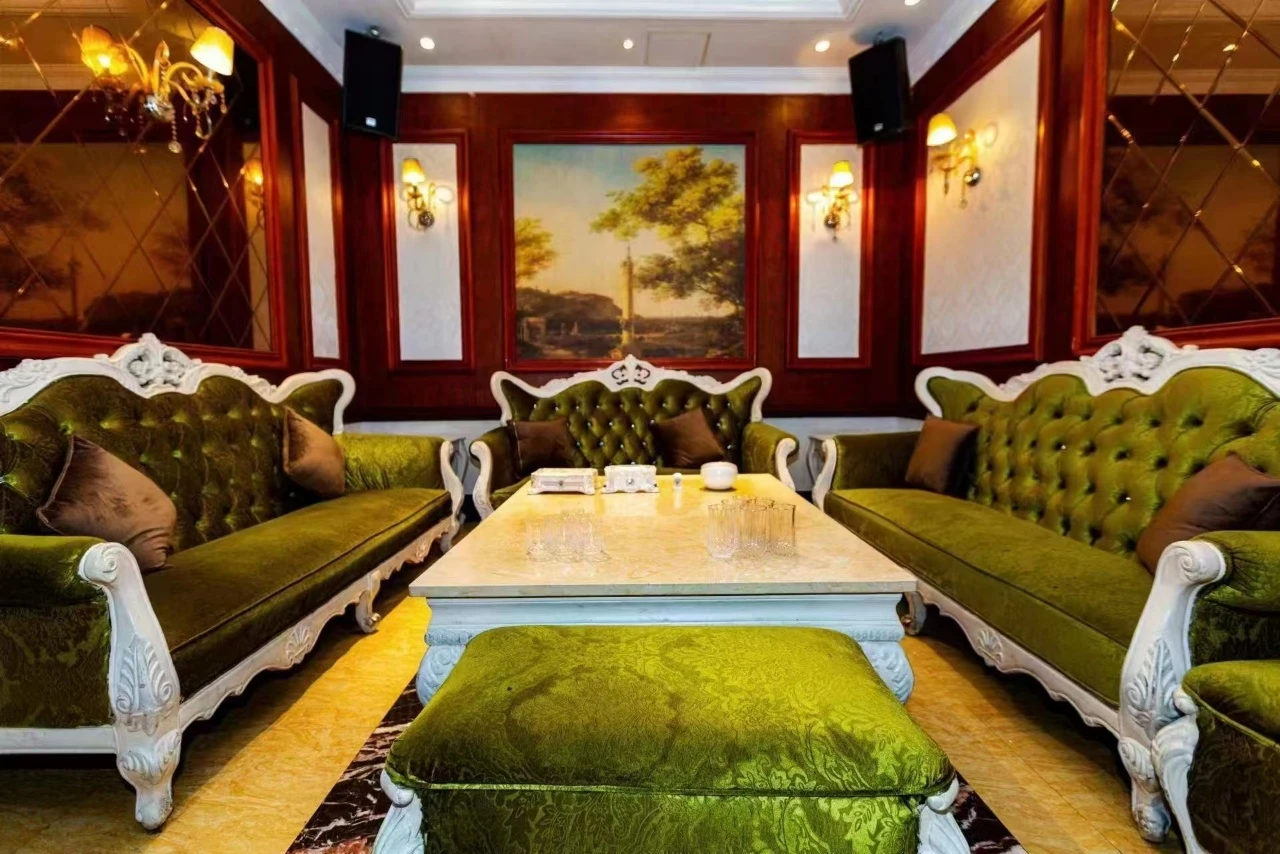 御岛商务KTVgong主团队商务礼仪培训