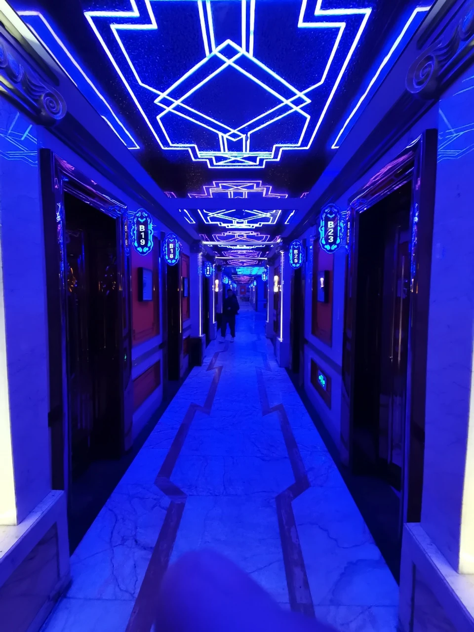 郑州商务KTV『天籁国际』会所预订_高端私密娱乐空间