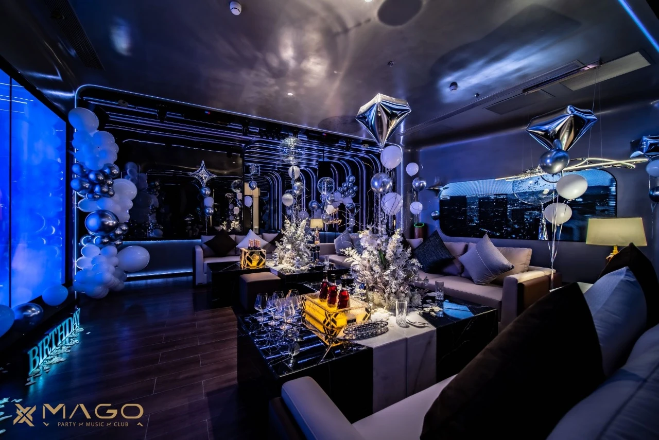 上海麦歌商务KTV夜景外观