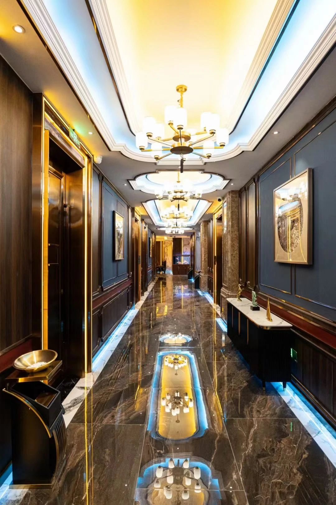 青岛鑫海商务KTV大厅轻奢灯光设计