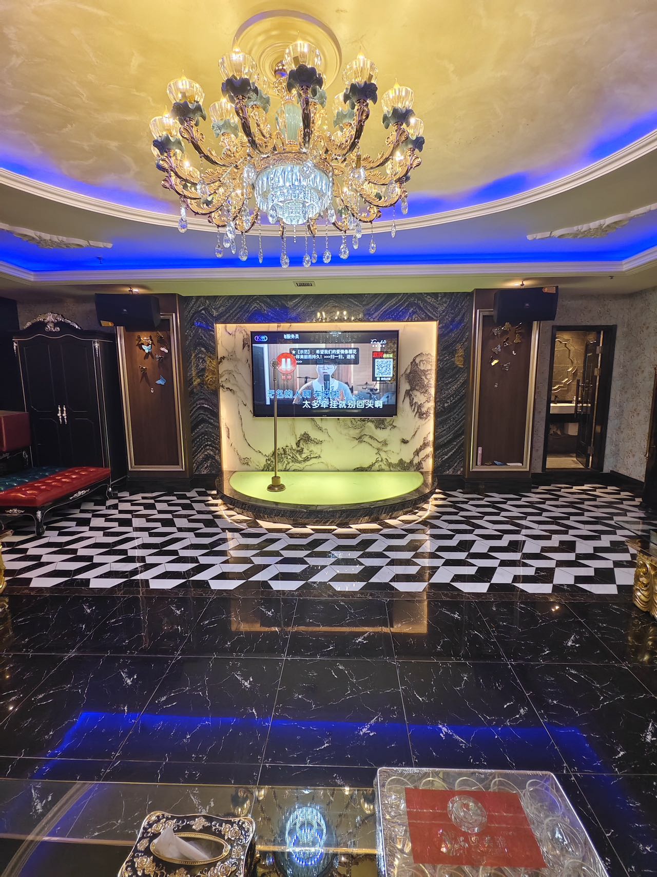 青岛商务KTV游戏场夜色娱乐预订中心