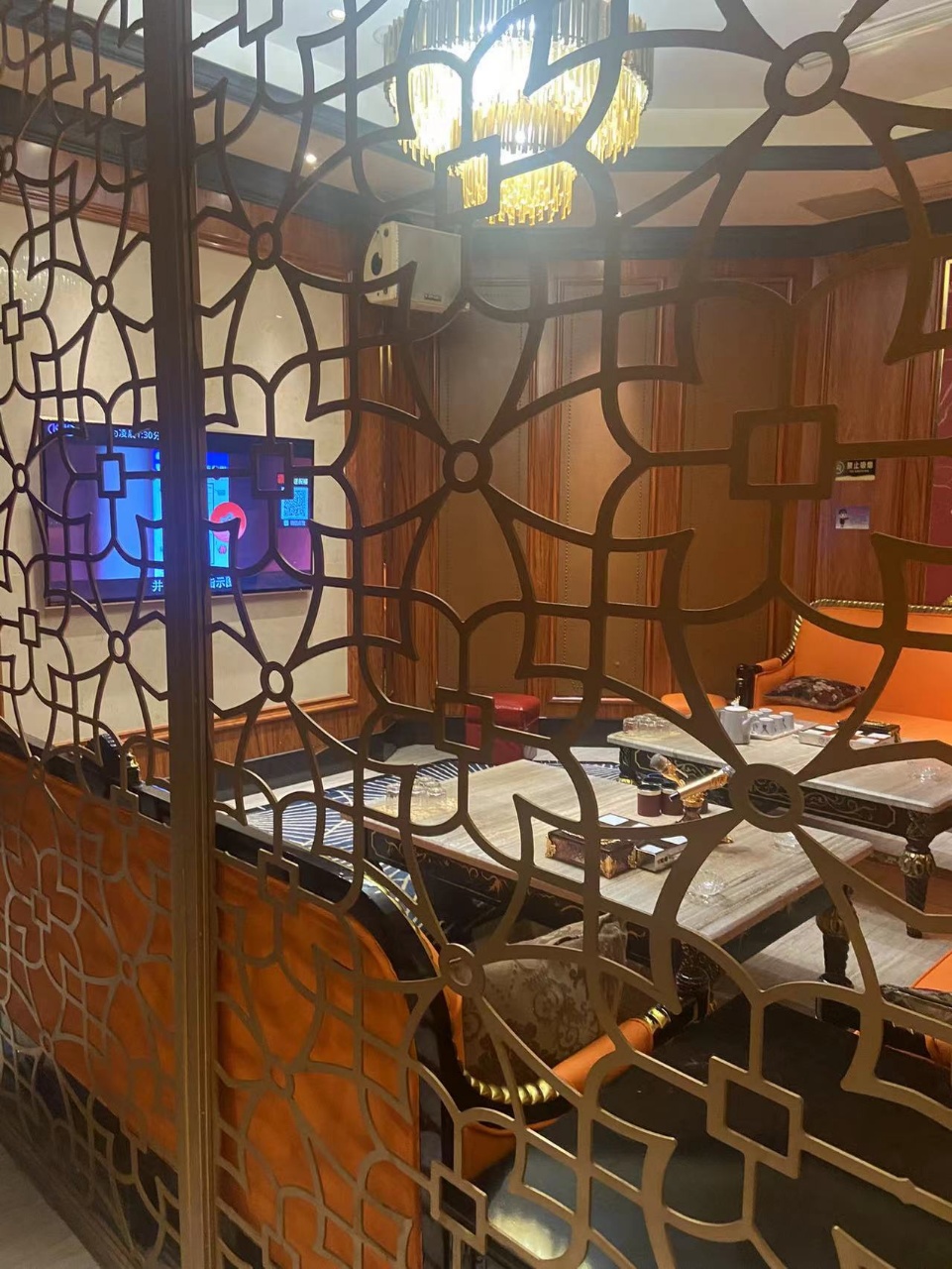 上海淞宏国际商务KTV入口夜景